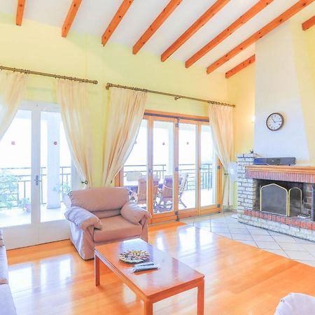 Villa Natasha Katávolos Zewnętrze zdjęcie